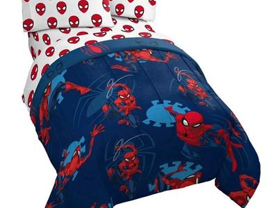 5 piece queen size Spider-Man bed set