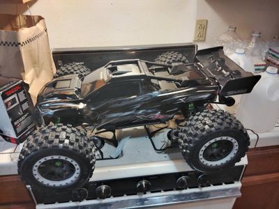 Traxxas XRT 4WD 8S Brushless 1/5 Scale Electric Monster Truck