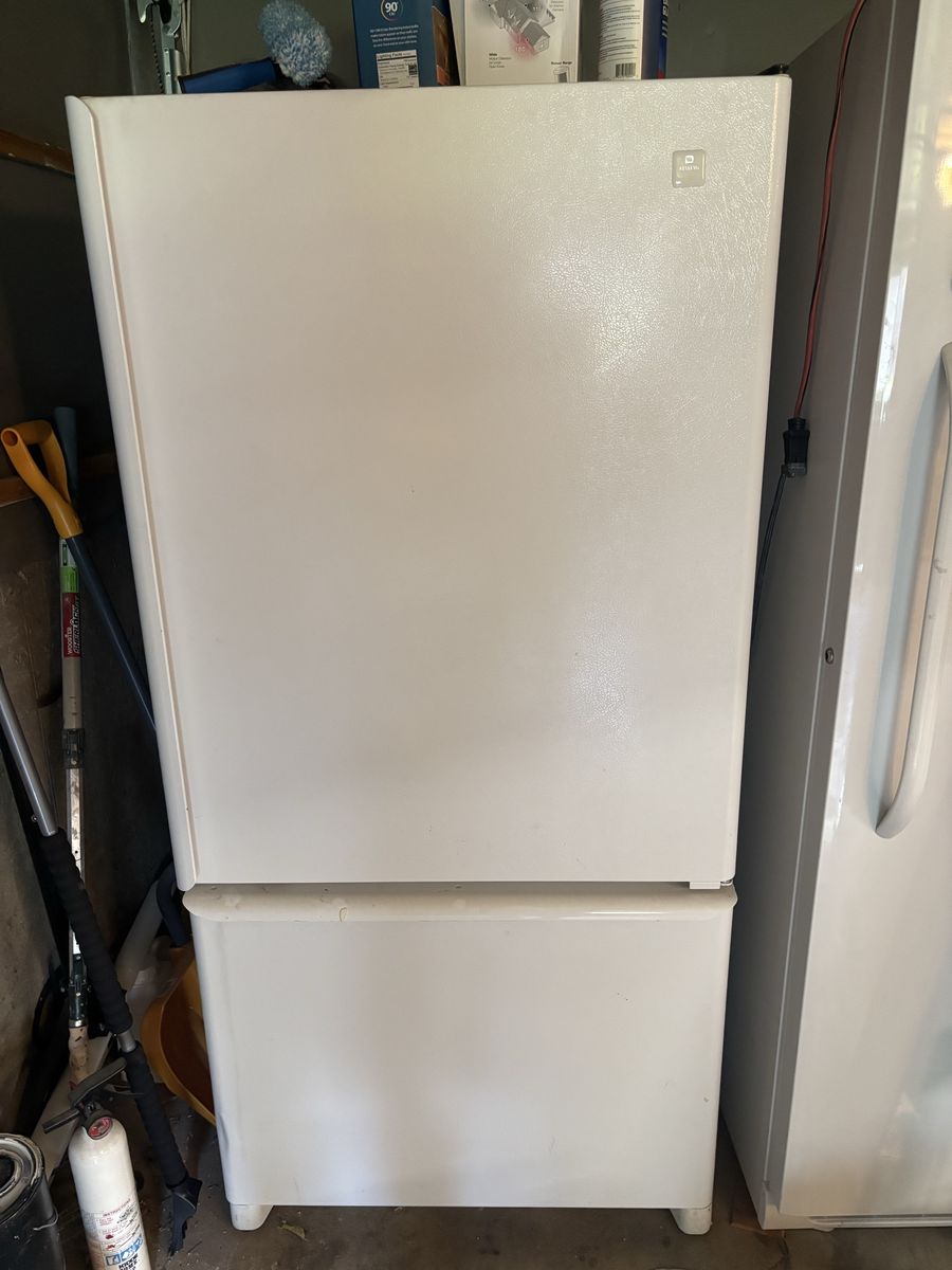 Maytag Refrigerator-pickup only