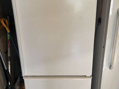 Maytag Refrigerator-pickup only