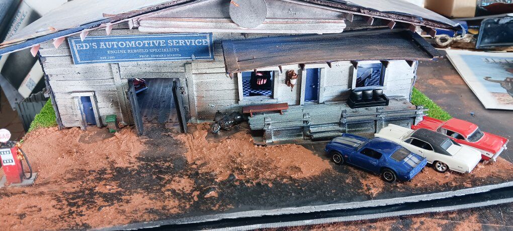 1/64 SCALE GARAGE DIORAMA
