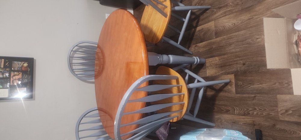 kitchen table and 4 chairs.
