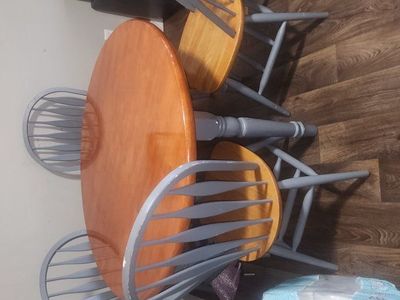 kitchen table and 4 chairs.