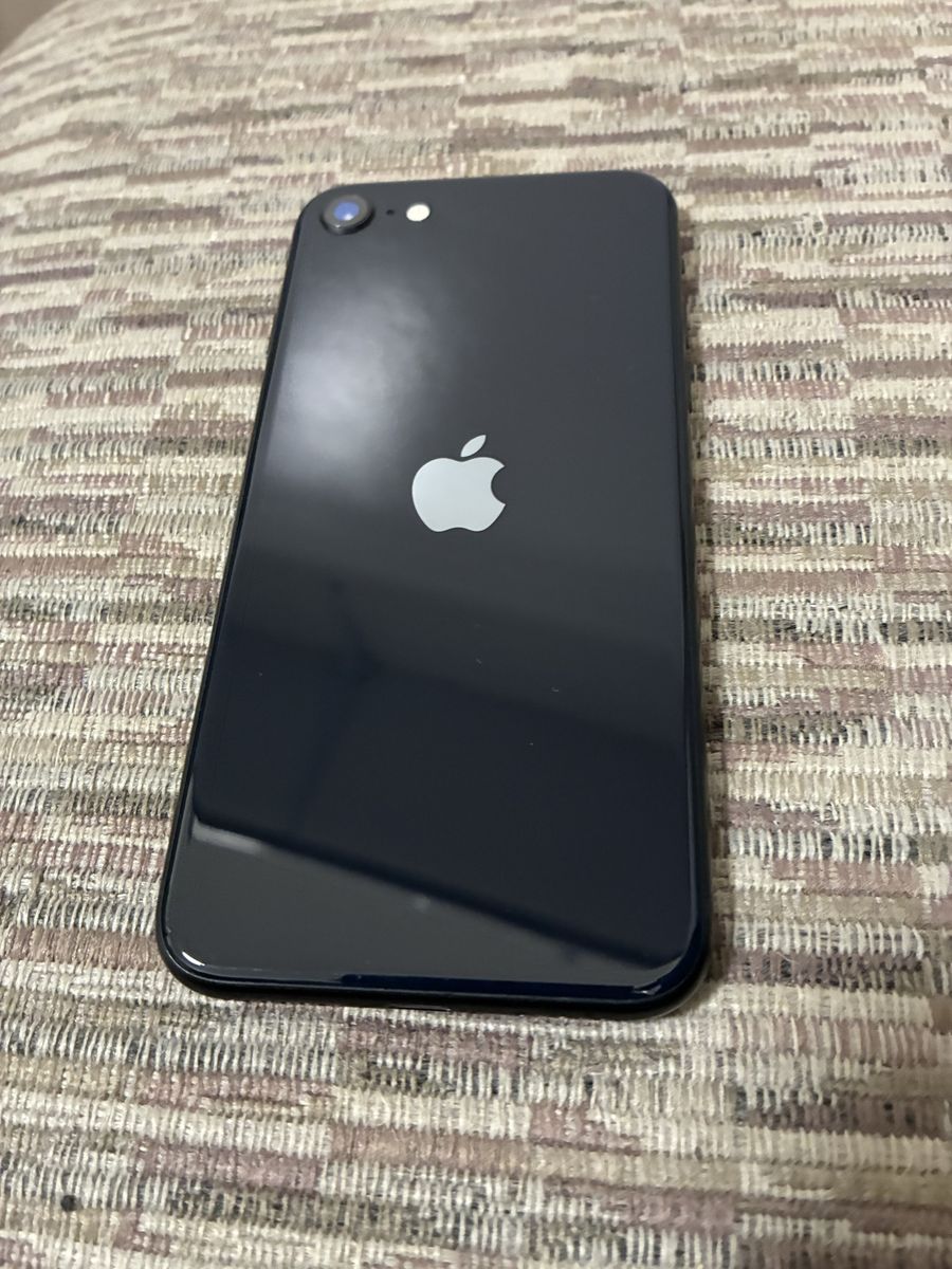 Apple iPhone SE Gen 3 unlocked 64gb