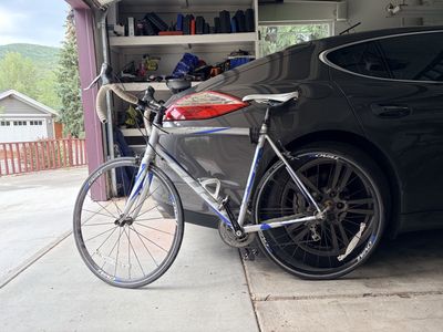 2013 Fuji Roubaix 1.5 Road Bike