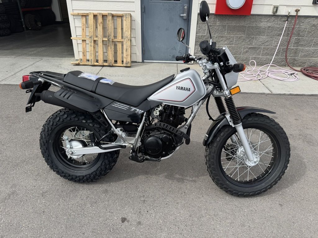 2026 Yamaha TW200