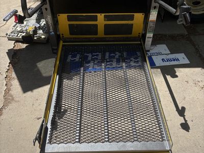 Braunability Wheelchair Lift