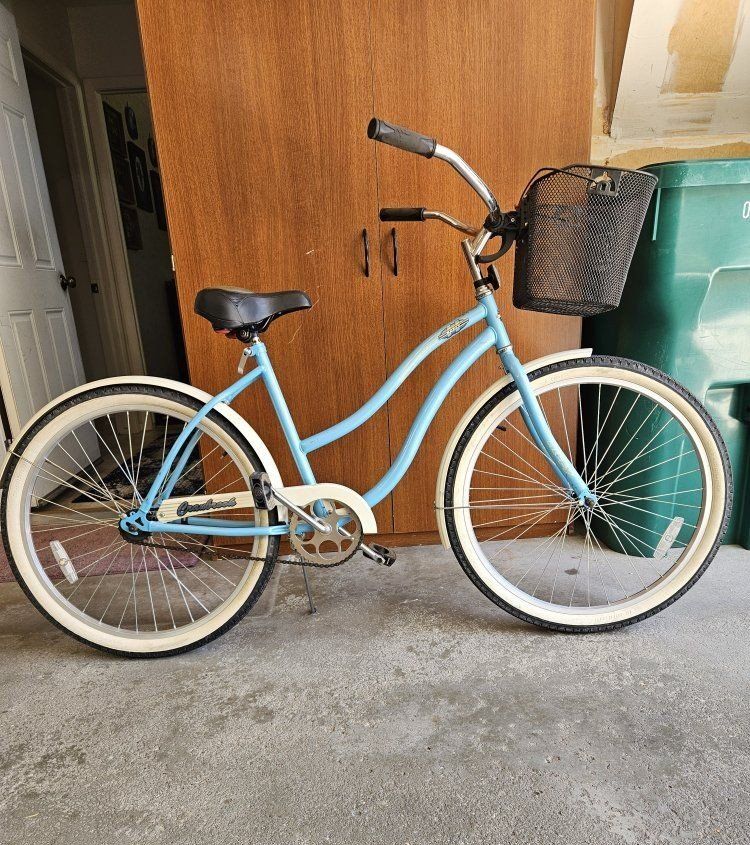 Huffy beach cruiser