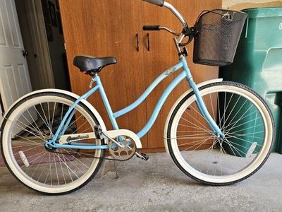 Huffy beach cruiser