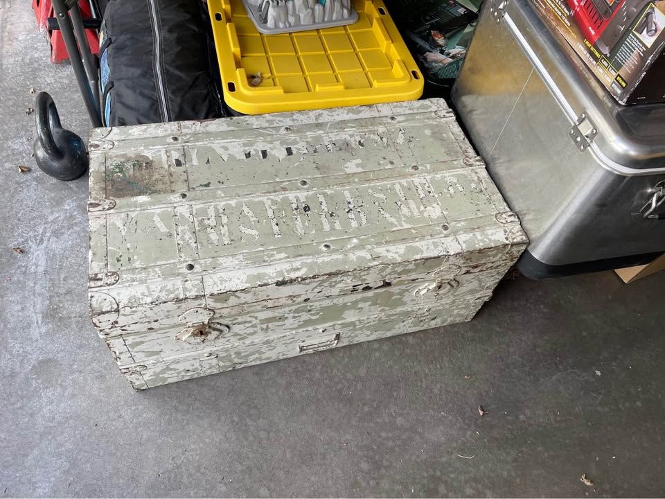 Military trunk