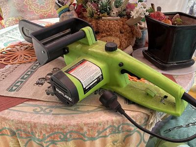 14” PORTLAND ELECTRIC CHAINSAW 120 VAC $20.