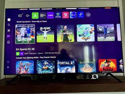 Samsung 75” 4K Crystal UHD Smart TV UN75CU7000DXZA - Mint Condition, Like New- Pristine
