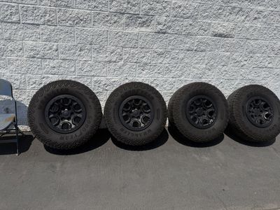 Goodyear Wrangler Territory MT 315/70R17 Tires w/ Bronco 17x8.5 6x5.5 Beadlock Wheels