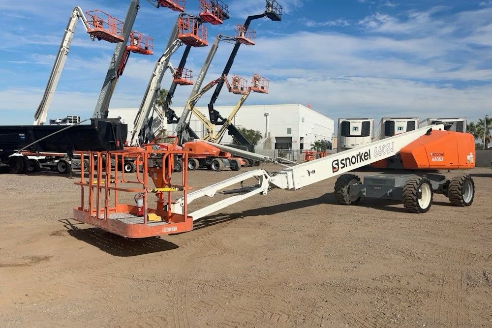 2017 Snorkel 660SJ Boom Lift