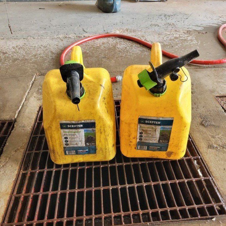 5 gallon fuel cans