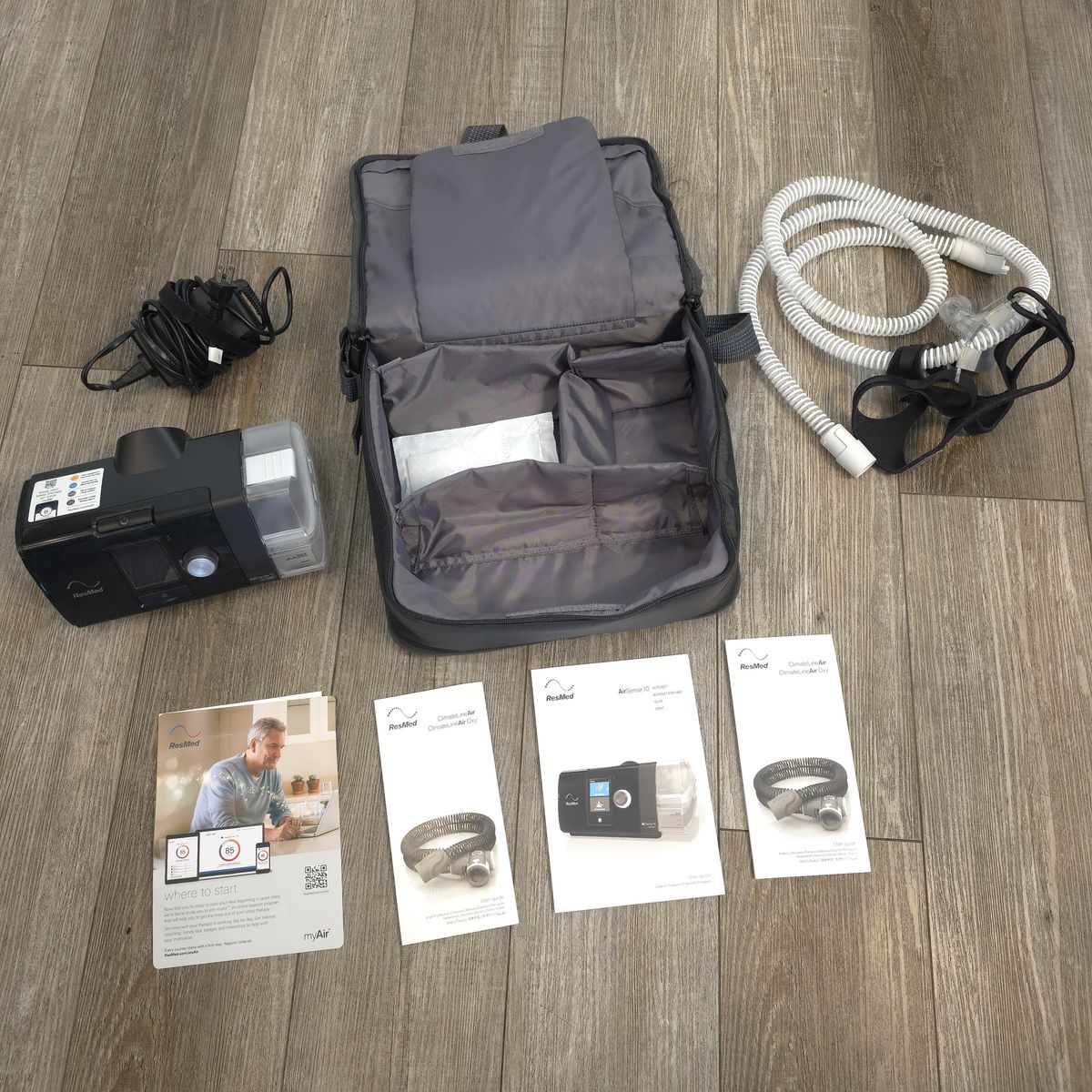 Resmed Airsense 10 Autoset CPAP Machine w/ Bag, Cord, Mask, Hose, Manuals