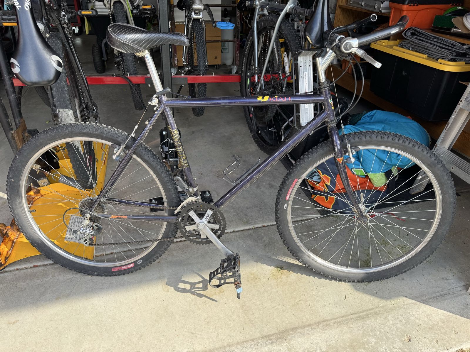 Small to Medium 26” 21 speed Jamis Ukiah