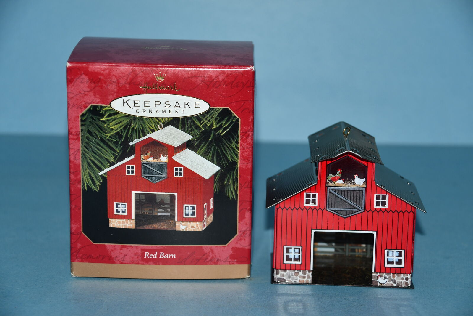 VINTAGE 1999 HALLMARK "RED BARN" CHRISTMAS ORNAMENT
