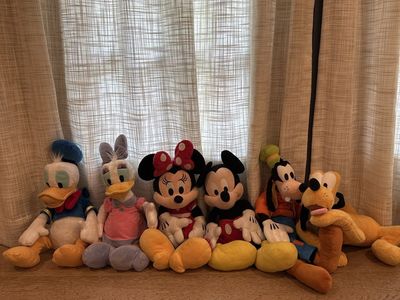 Disney main character large stuffed animal set