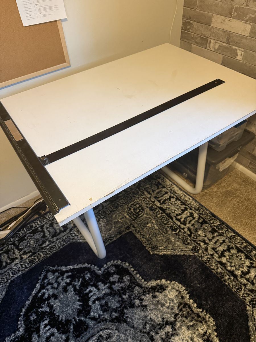 DraftingTable with Square