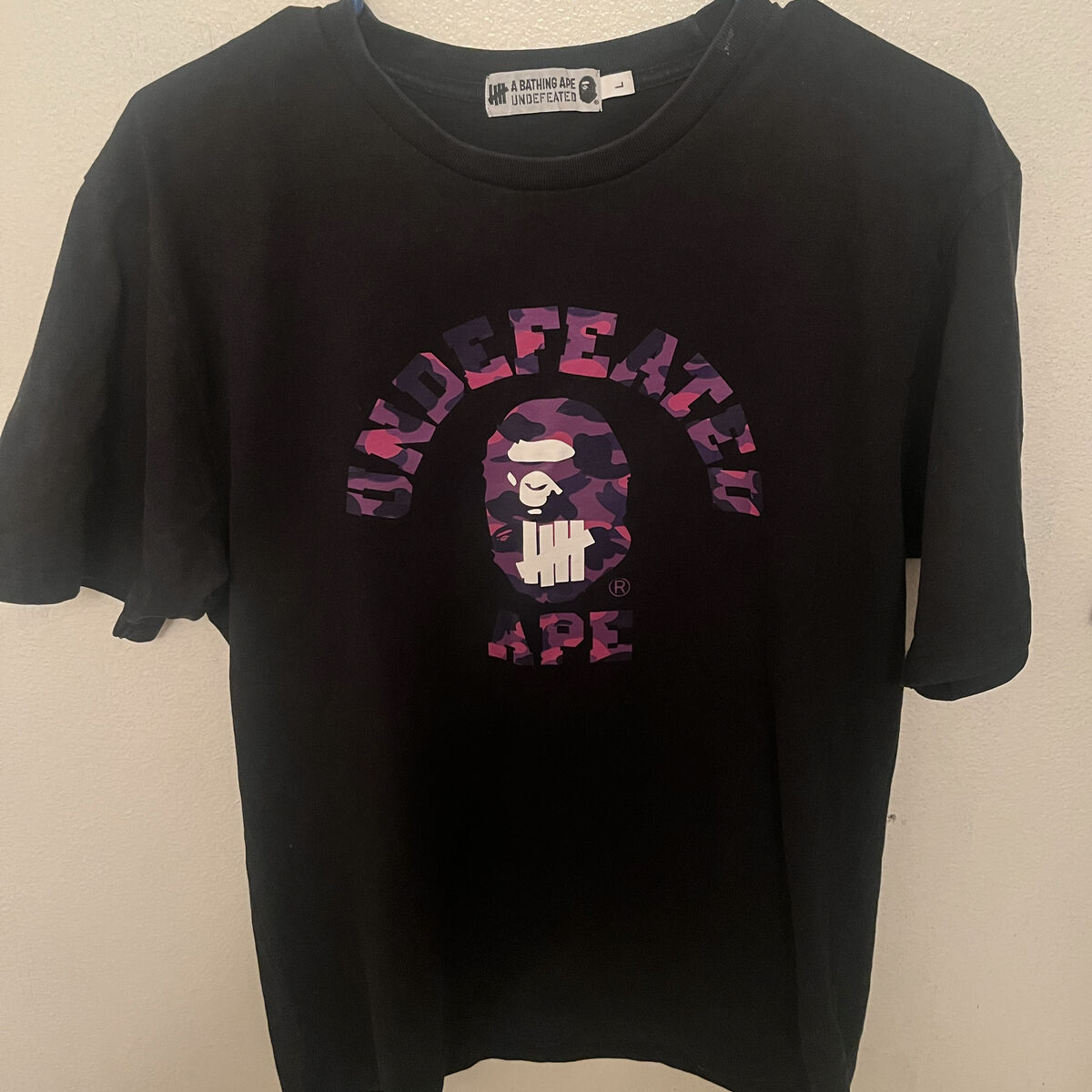 BAPE X UNDEFEATED CAMO COLLEGE TEE