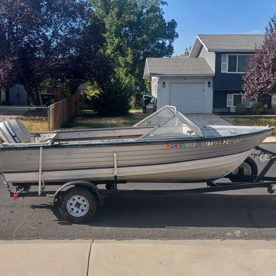 Wow super cool boat heavy duty Crestliner 