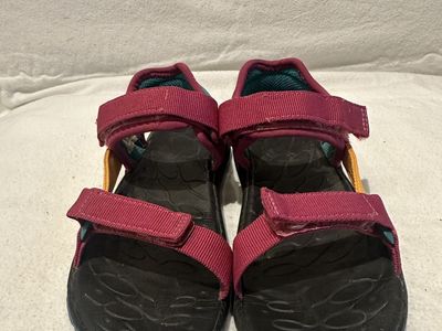 Merrell youth size 2, fuchsia with teal and orange open toe sandals