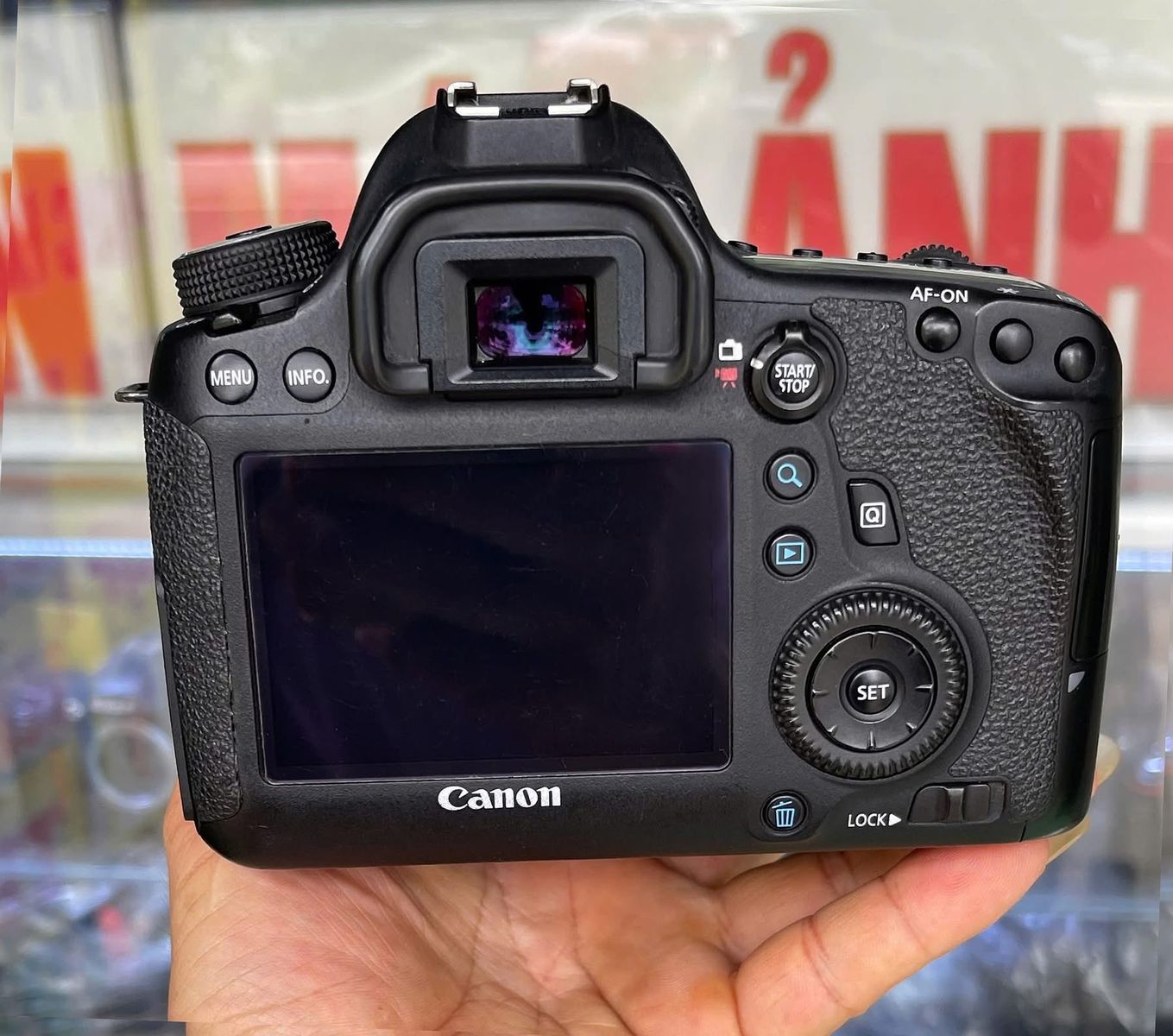 Canon 6d with lenses, read