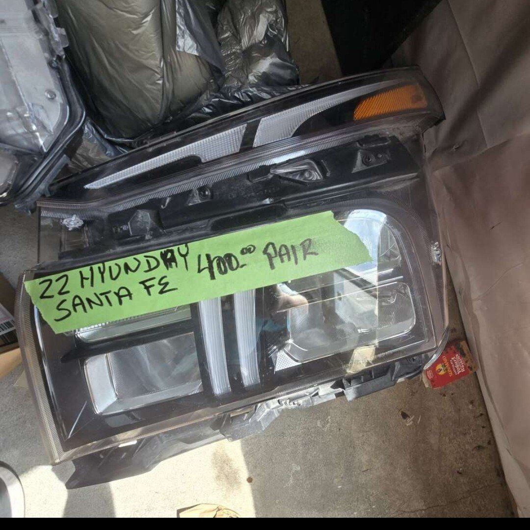 2022 Hyundai Santa Fe Headlight Pair