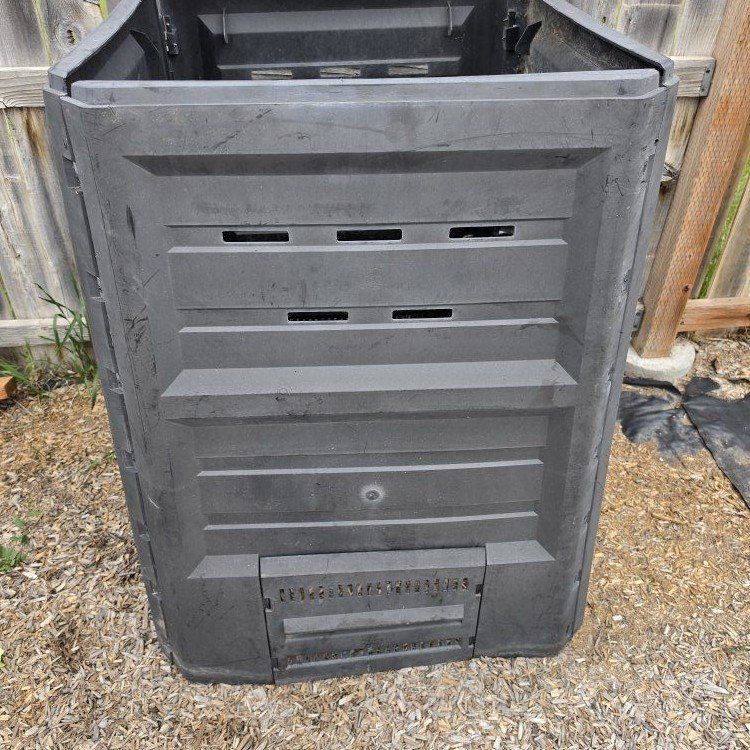 Compost bin