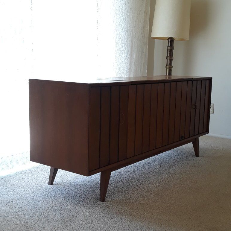 Mid Century Modern Console Credenza