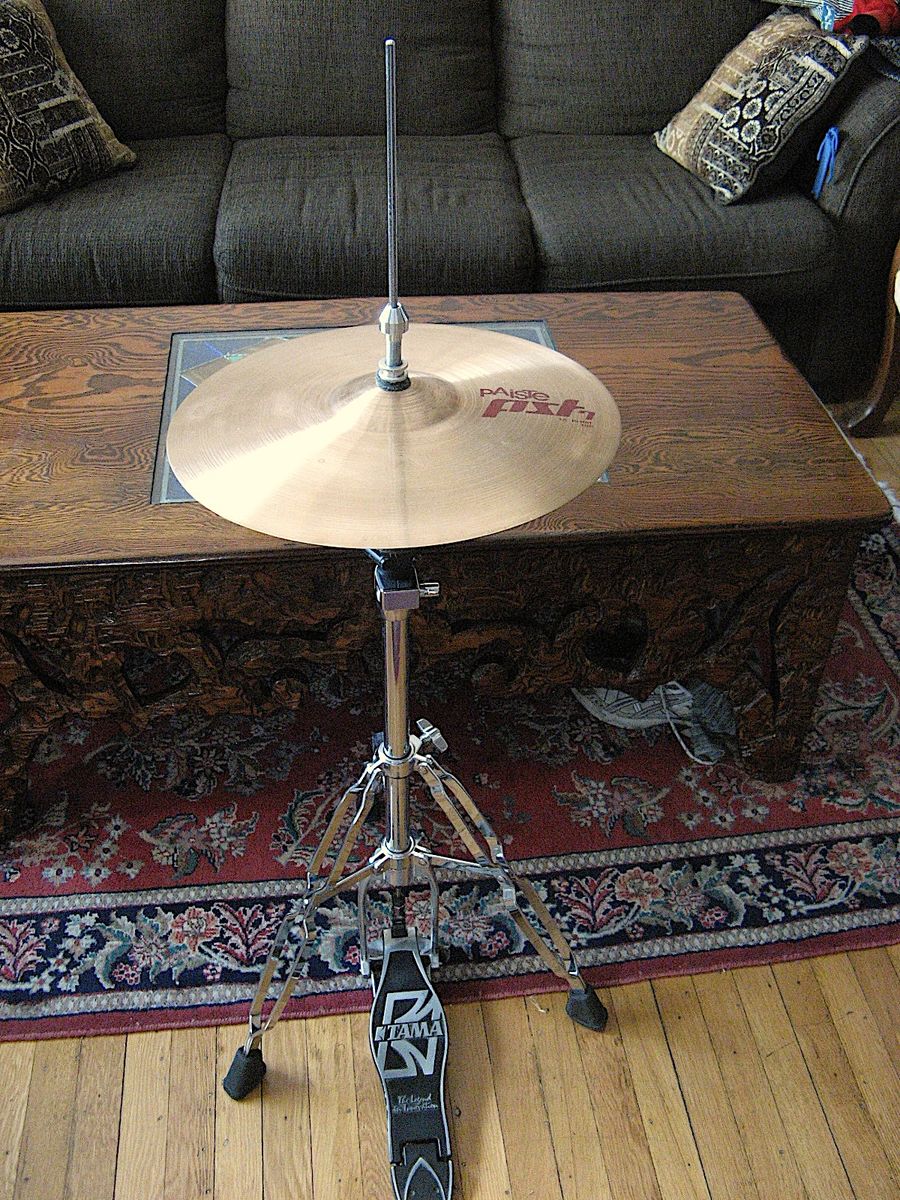TAMA HI HAT STAND WITH 2-14" HEAVY PAISTE PST 7 HI HAT CYMBALS. EVERYTHINGS IN GREAT CONDITION.