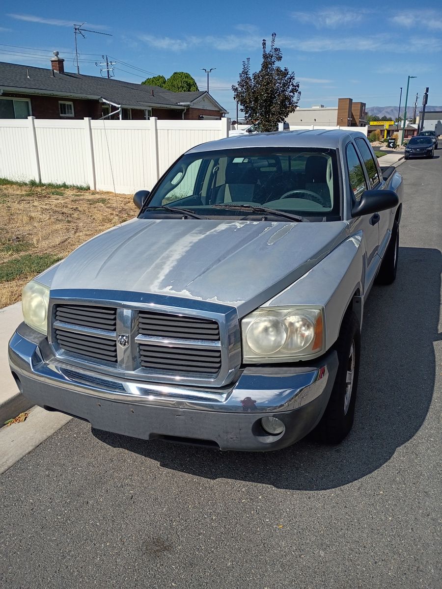 2005 Dodge Dakota SLT
