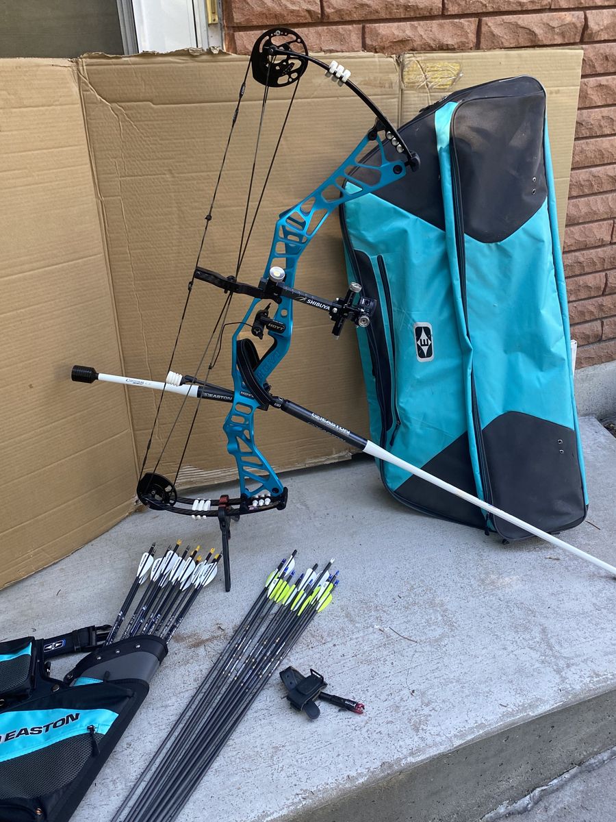 Hoyt Hyper Edge Target Bow
