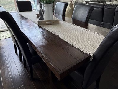 Farmhouse Table w/ 6 Chairs