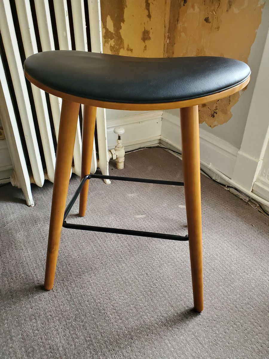Lumisource Stool