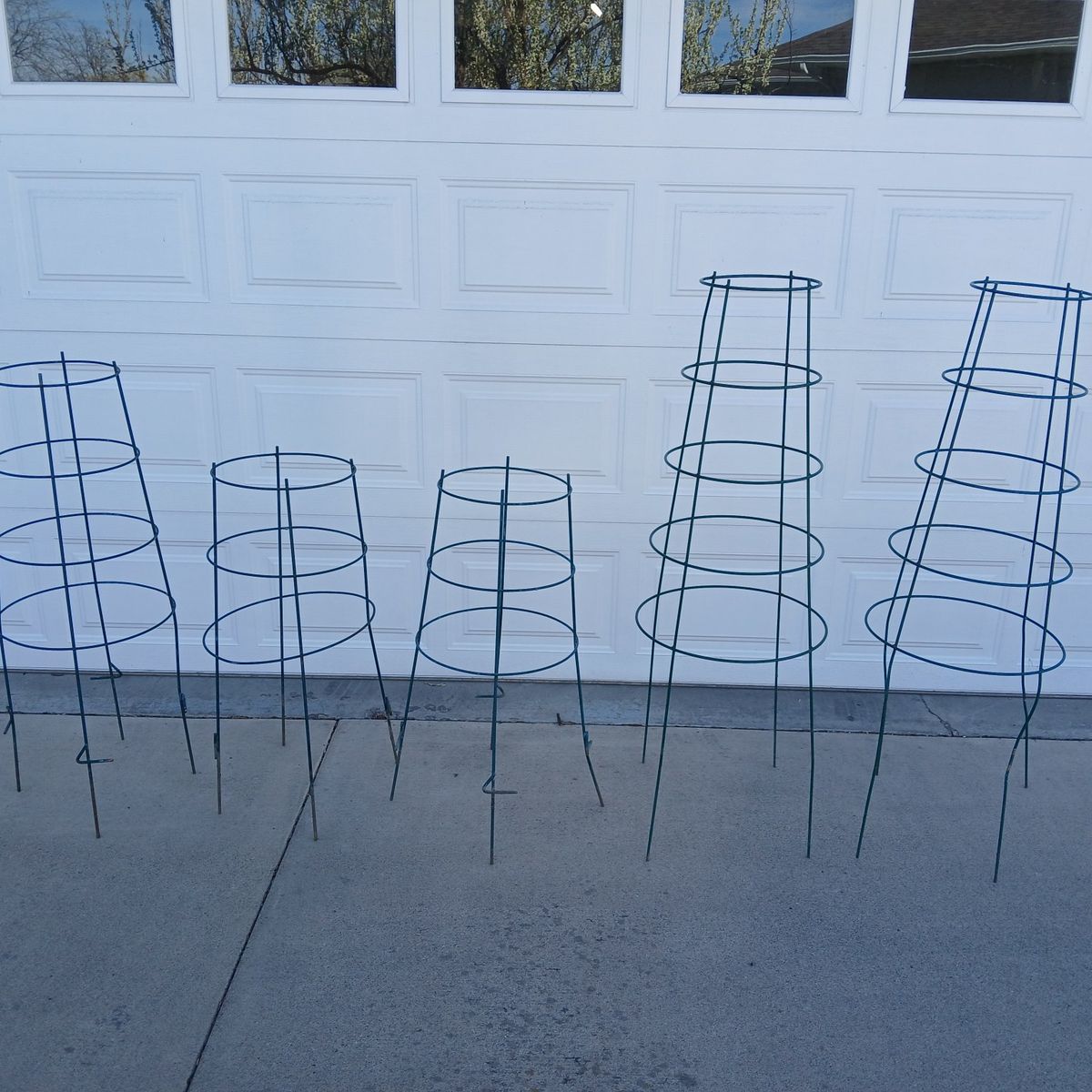 Tomato cages - sturdy