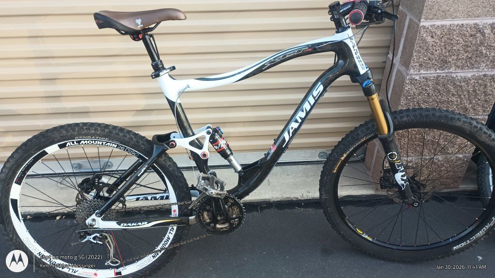 Jamis full suspension carbon fiber mountain bike