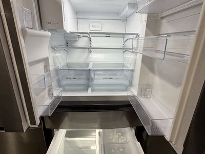 BEAUTIFUL NEW FRIGIDAIRE GALLERY 26 CF FRIDGE