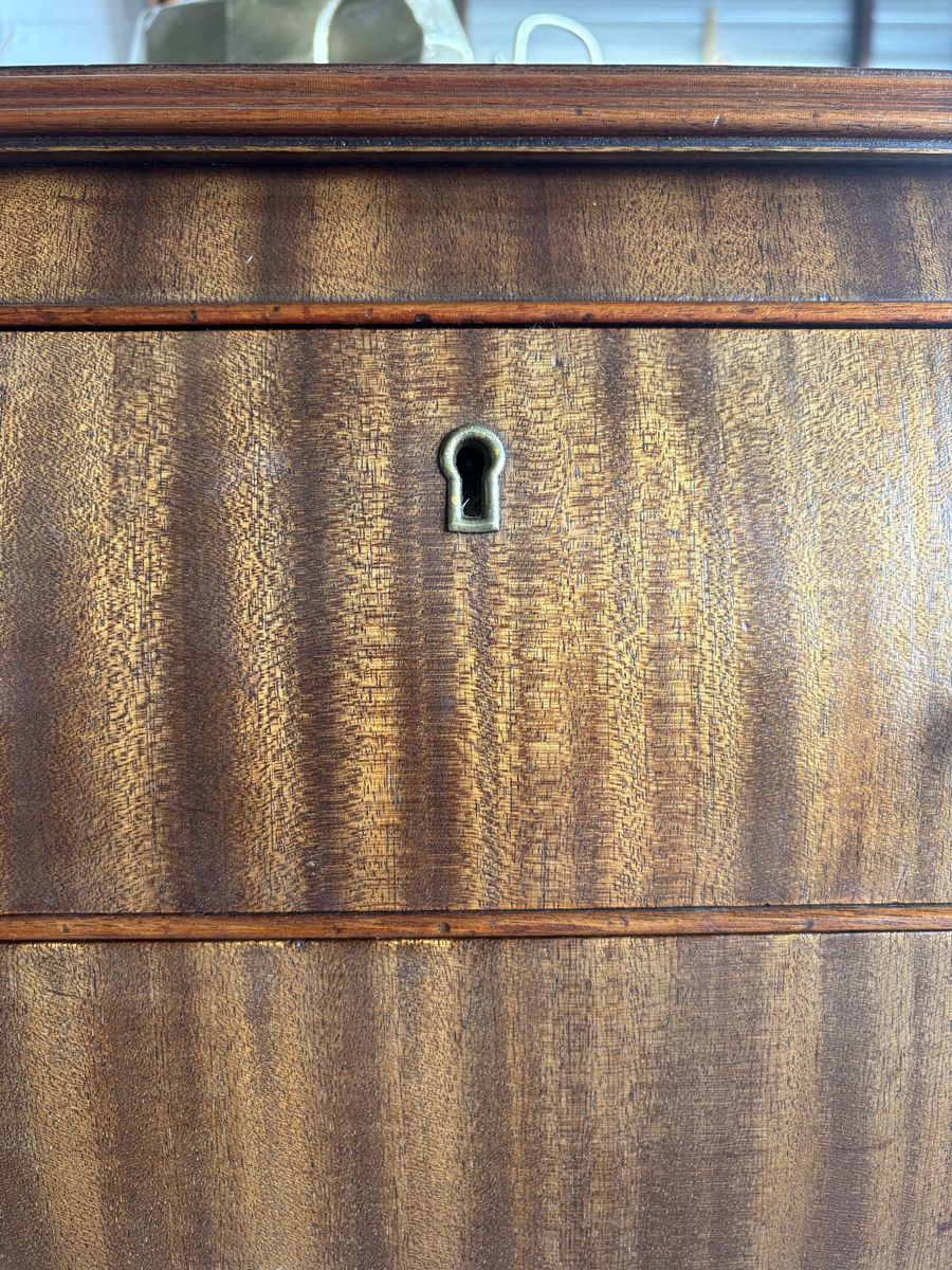 Main image 7