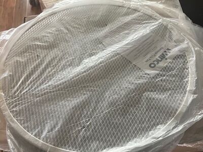 New WINCO 16” Seamless Aluminum Pizza Screens – Commercial Grade