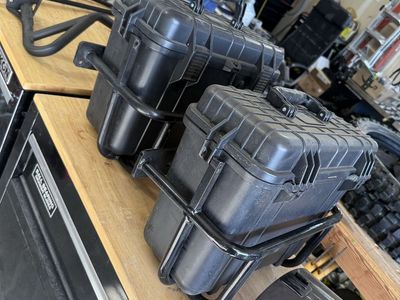 Harley Hard Saddlebags w/ Mounting Brackets & Guard Rails - $300
