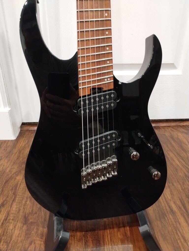 Ibanez RG 7 string fanned fret electric guitar