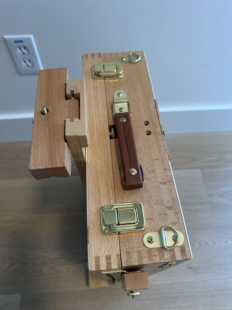 Main image 7