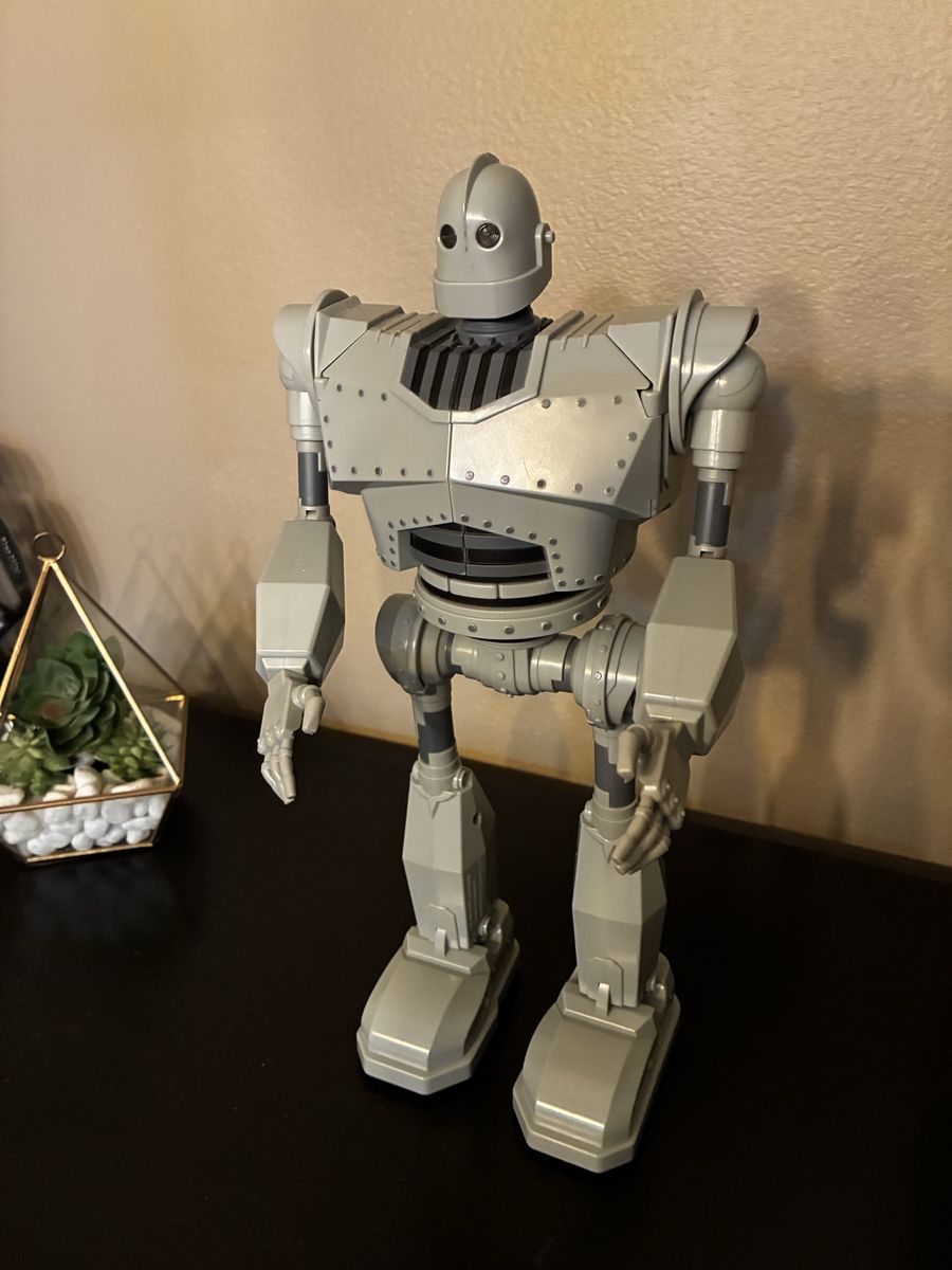 Iron Giant robot 1999 14 in