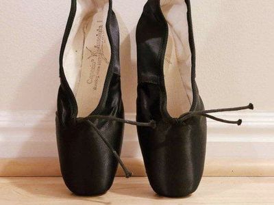Capezio Assoluta Black Satin Pointe Shoes