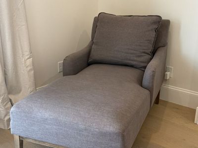 Chaise Chair