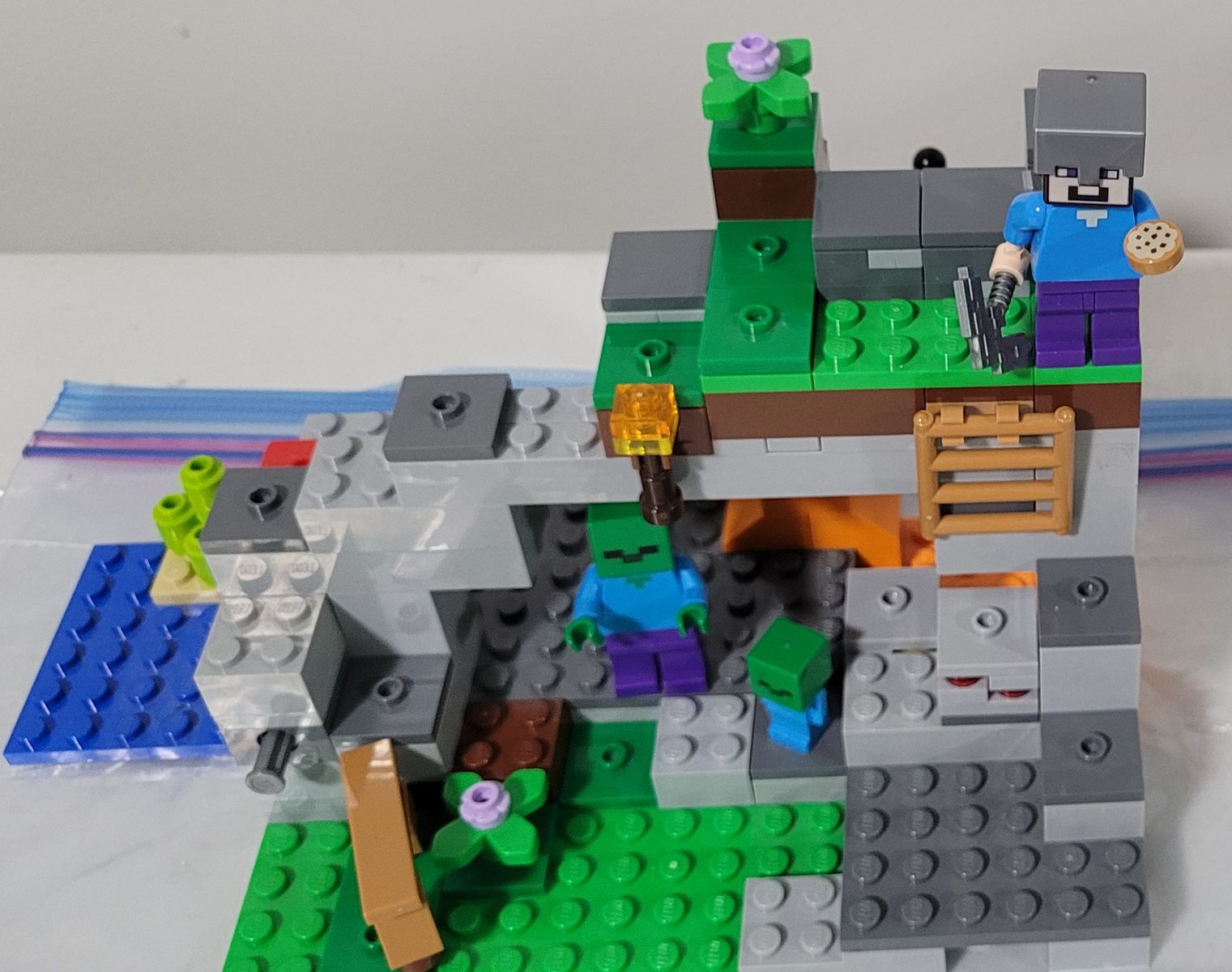 Lego Minecraft Zombie Cave