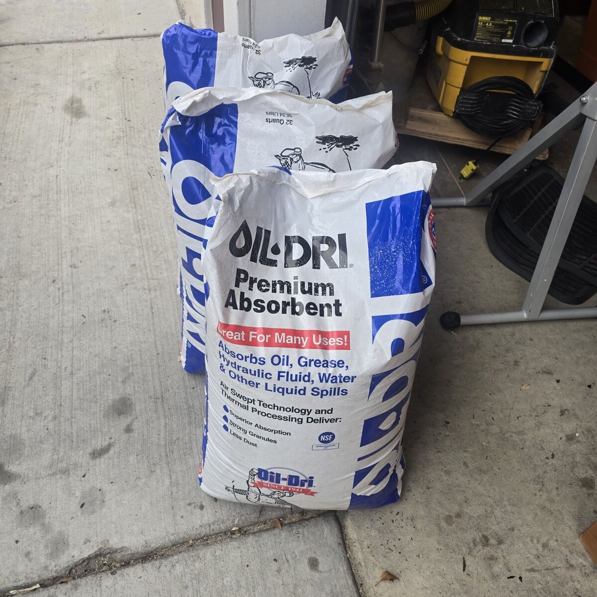 absorbent oil dry brand