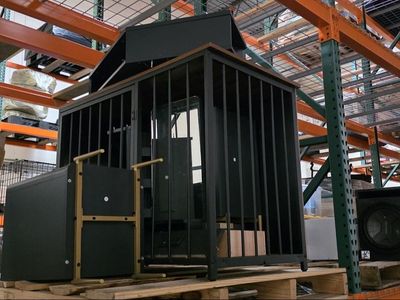 UNUSED Medium Dog crate